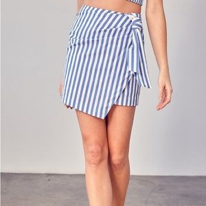 (A53) NEW SHEIN Striped Knot Side Wrap Skirt Blue and White, Size Small, NWOT